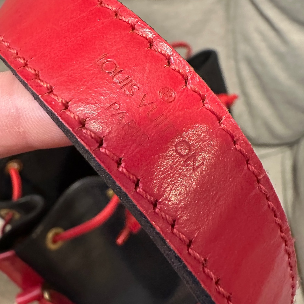 Louis Vuitton Black and Red Epi Leather Noé Bucket Bag - Picture 8 of 9